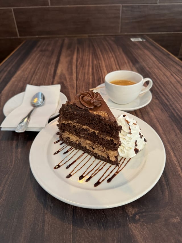 CHOCOLATE CAKE